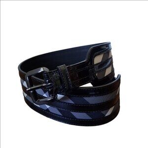 Burberry Women's Size 80/32 (M) Black Beat Check Patent Leather Wide Belt